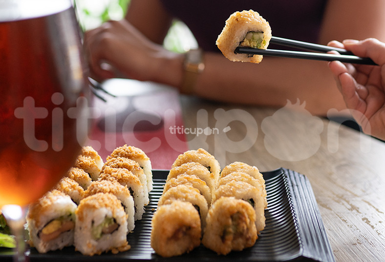 sushi, maki, take, roll, crunch, tempura, almuerzo, cena, gyosas